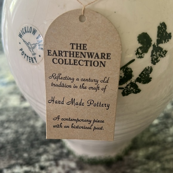 Hand made Pottery Vase with Shamrocks - Picture 5 of 5